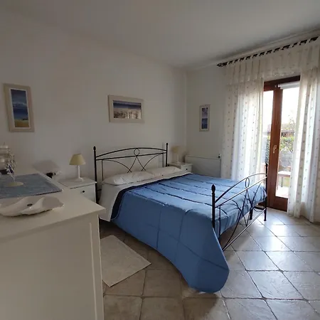 Bellissima Piscina 8 Pax 1500 Mt Dal Mare Fmp-cat01-pi