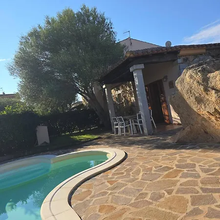 Bellissima Piscina 8 Pax 1500 Mt Dal Mare Fmp-cat01-pi Monte Petrosu