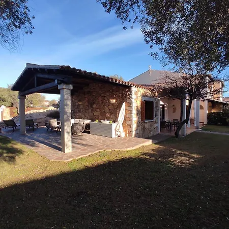 Villa Bellissima Piscina 8 Pax 1500 Mt Dal Mare Fmp-cat01-pi Monte Petrosu