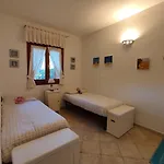 Bellissima Piscina 8 Pax 1500 Mt Dal Mare Fmp-cat01-pi *