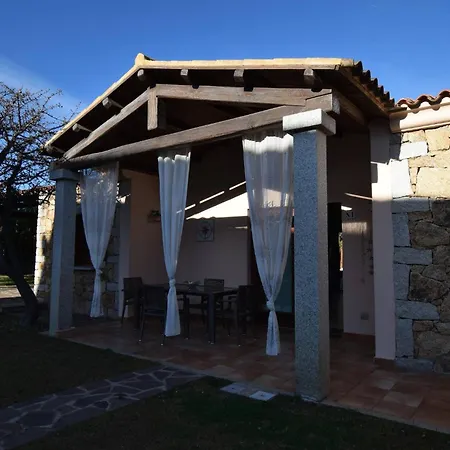 Bellissima Piscina 8 Pax 1500 Mt Dal Mare Fmp-cat01-pi Monte Petrosu